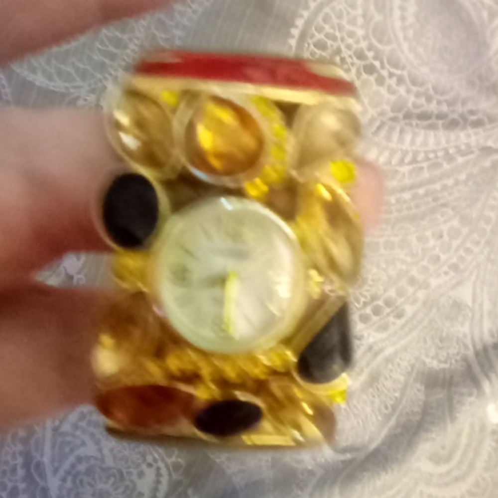 Beautiful vernier bangle watch.
